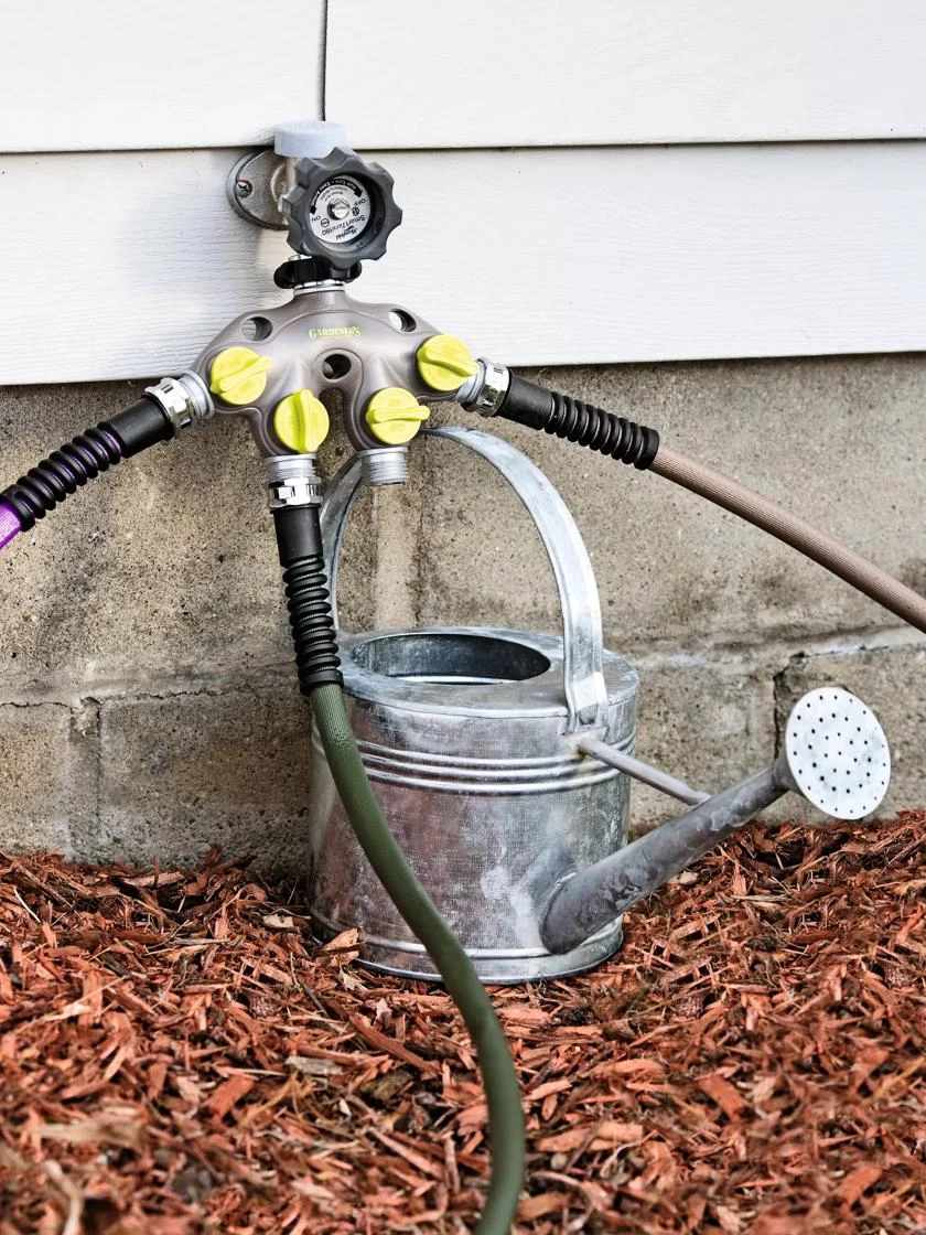 4-Way Faucet Adapter 3 4-Way Faucet Adapter