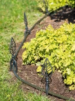 Leaf Hose Guide, Set Of 4 7 Leaf Hose Guide, Set Of 4 -Green Garden Shop 8600240 403 tif